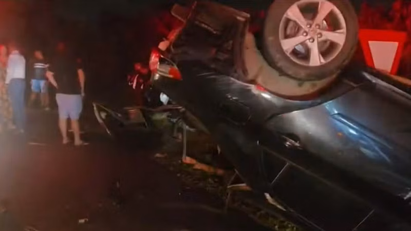 Três pessoas morrem após colisão entre carros na BR-230, em Campina Grande