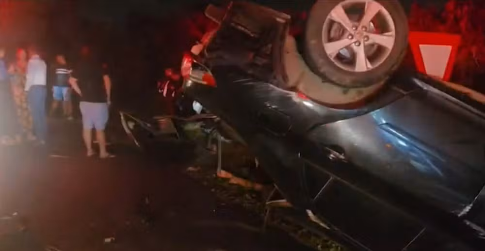 Três pessoas morrem após colisão entre carros na BR-230, em Campina Grande