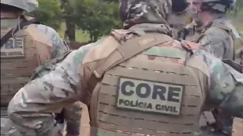 Homem investigado por morte de policial paraibano morre durante troca de tiros com a polícia, no Acre