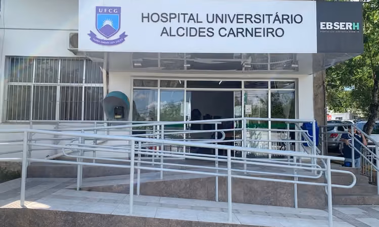 HUAC-UFCG abre agendamento de consultas para mulheres durante campanha Outubro Rosa