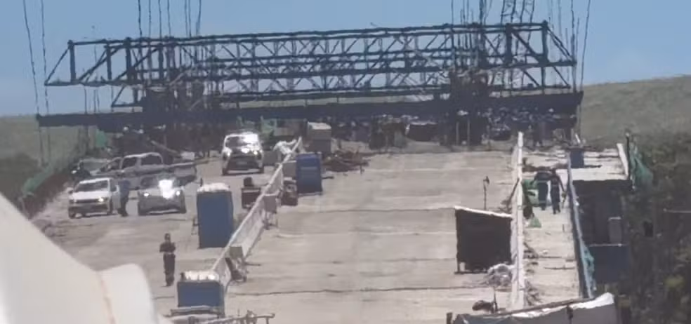 Acidente em obra da Ponte do Futuro deixa trabalhadores feridos, na Paraíba