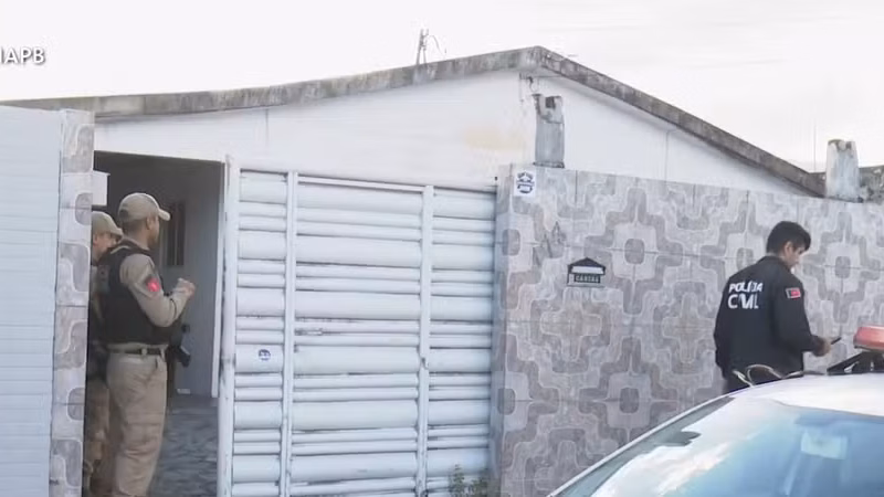 Casal é encontrado morto a facadas dentro de casa em Mangabeira