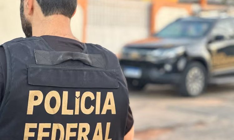 Polícia Federal faz operação contra mulher acusada de fraude para receber BPC e aposentadoria em Campina Grande